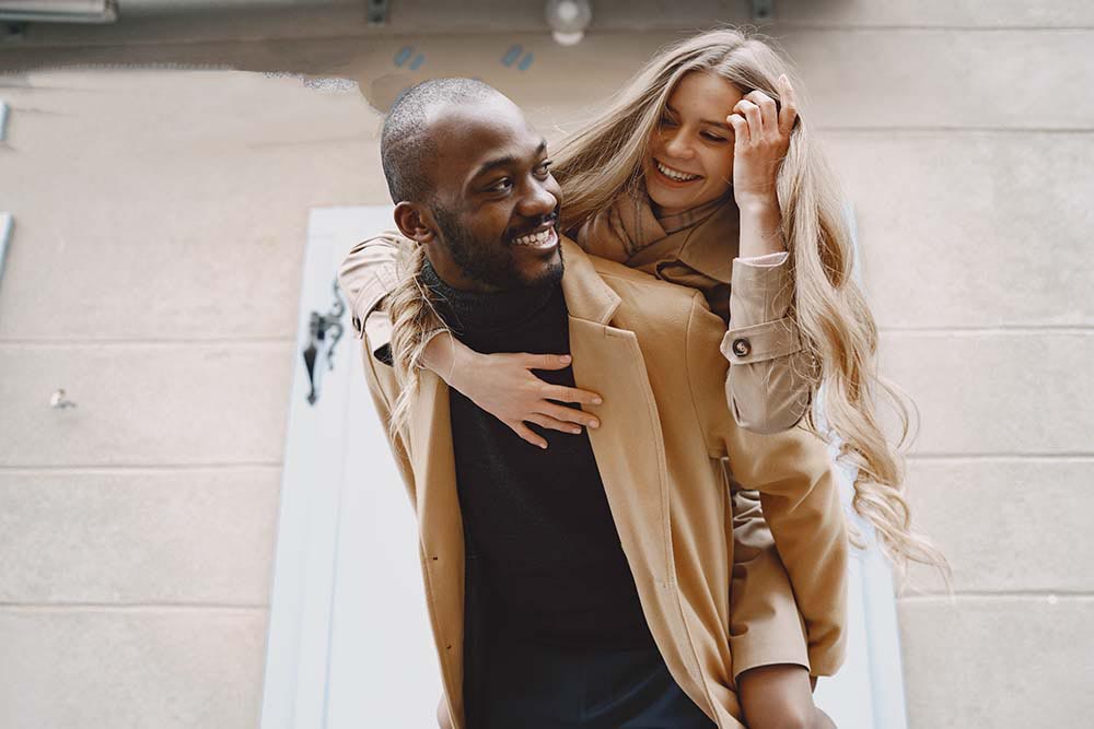  romantic couple in Chicago